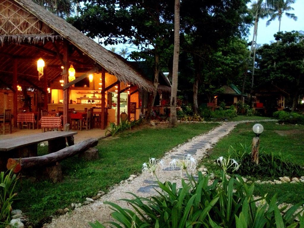 Nautilus Right On The Beach - Adult Only - Sha Extra Plus Ko Lanta Buitenkant foto