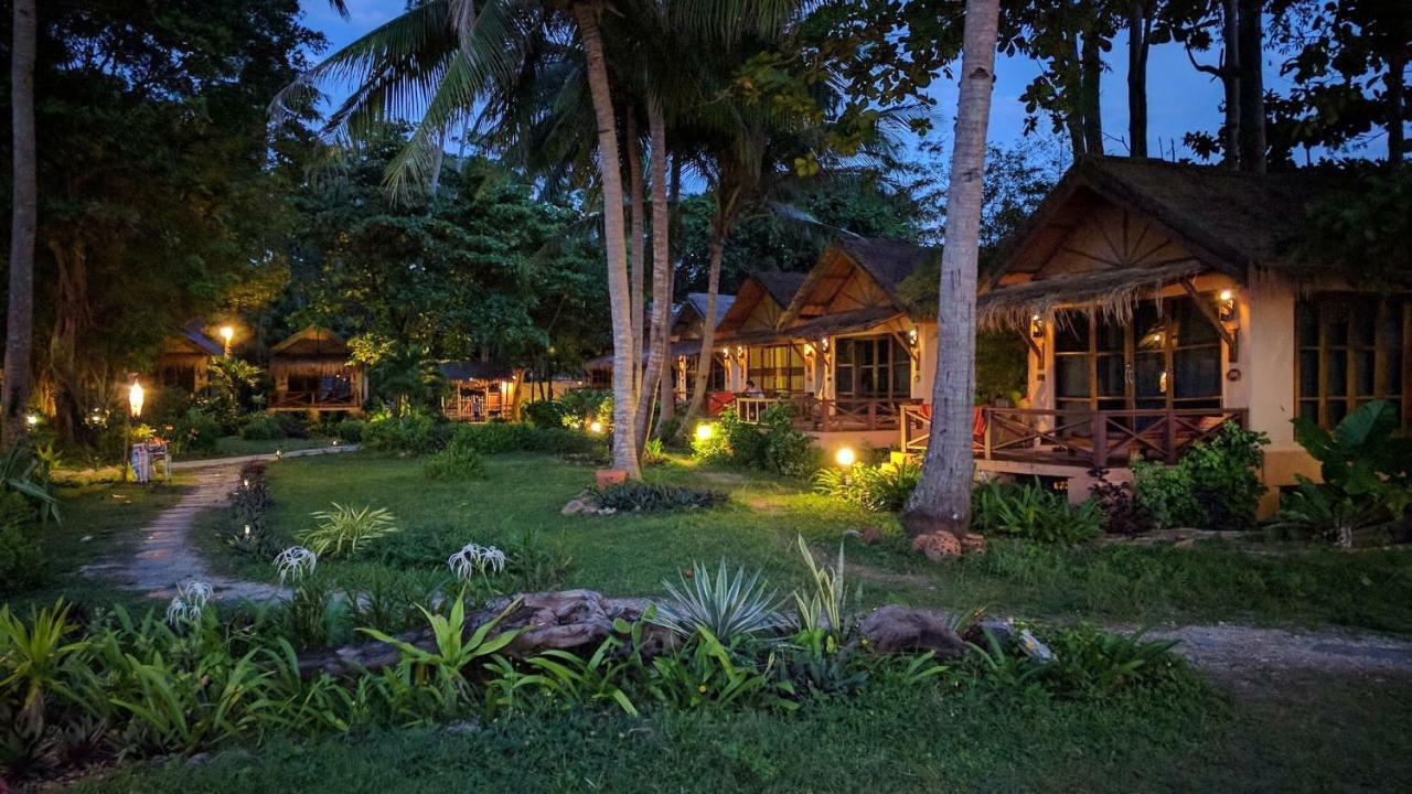 Nautilus Right On The Beach - Adult Only - Sha Extra Plus Ko Lanta Buitenkant foto