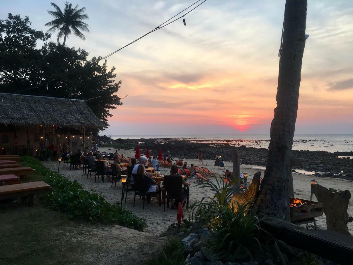 Nautilus Right On The Beach - Adult Only - Sha Extra Plus Ko Lanta Buitenkant foto