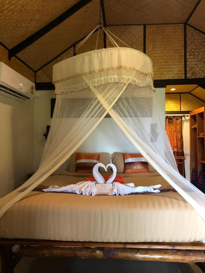 Nautilus Right On The Beach - Adult Only - Sha Extra Plus Ko Lanta Buitenkant foto